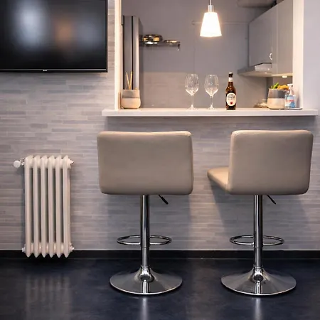 Comfortable Modern Entire House Near The Center Of Athens-Blue Serenity-2